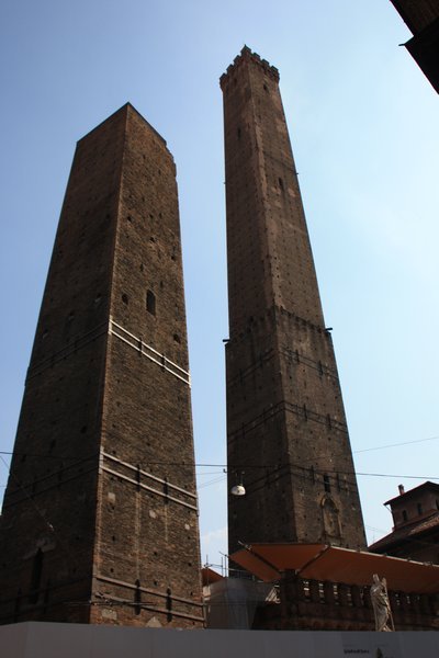 The Monster Towers, Bologna