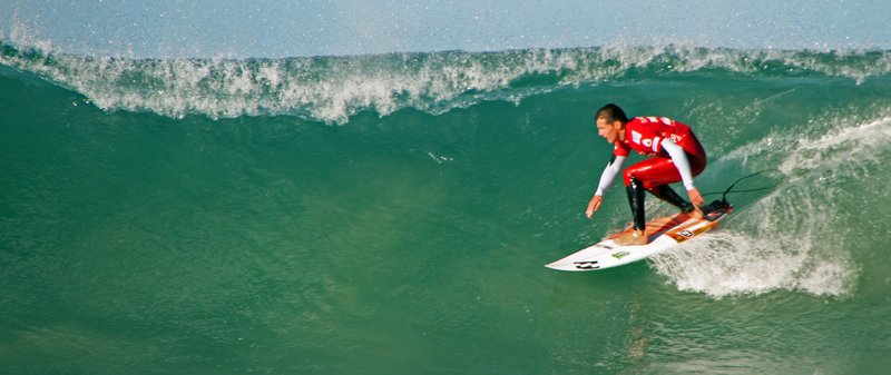 Andy Irons eyes up a barrel