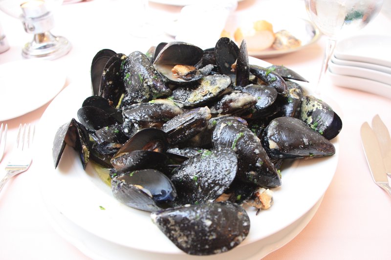Entree of Mussels!
