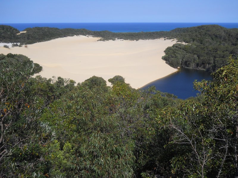 Lake Wabby, the dune and sea beyond.