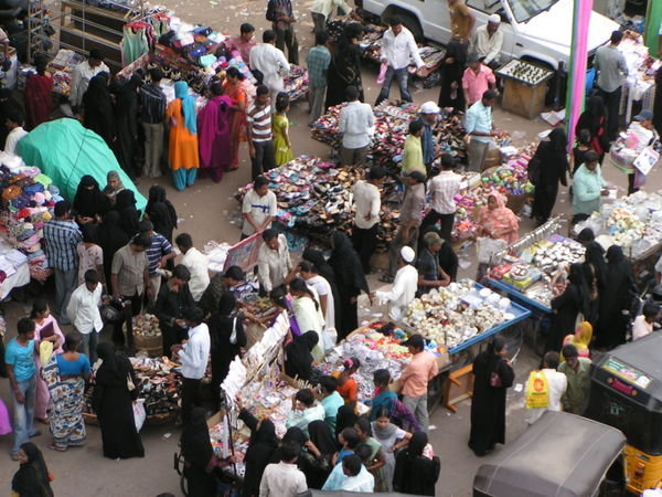 Shoppers in the Street, Hyderabad