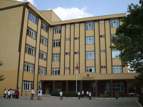 Beykent College (private school)