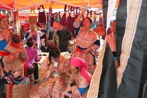 Hmong women shopping