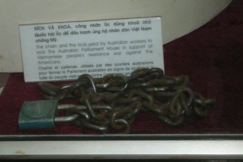Chain from Australian war protest