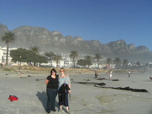 Louise and Kerry with the Twelve Apostles rock formation in the background