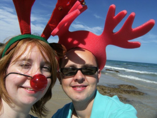 Who´d have thought reindeers all the way from the North Pole could be such beach bums??