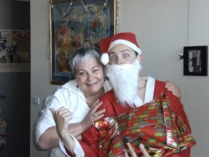 Jane just can´t keep her hands off Santa!