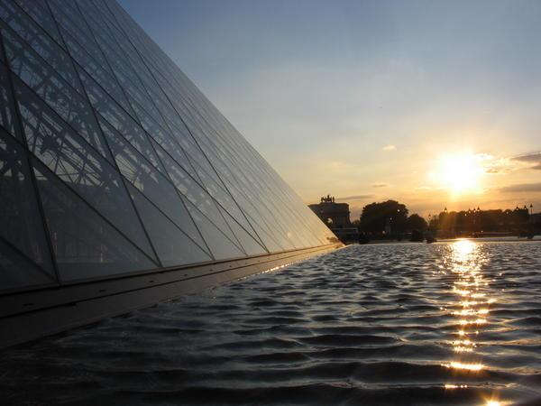 Sun Setting behind the Pyramid @ the Louvre