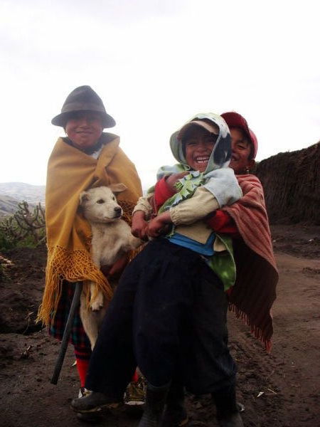 Gamins Quichua rencontres en chemin, Zimbahua/ Quichua kids met on the way, Zumbahua