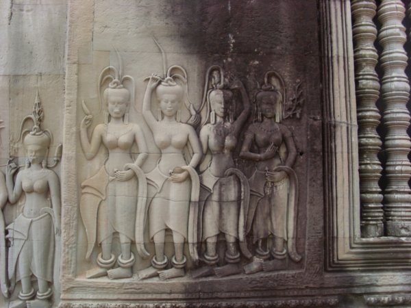 wall carvings at Angkor Wot