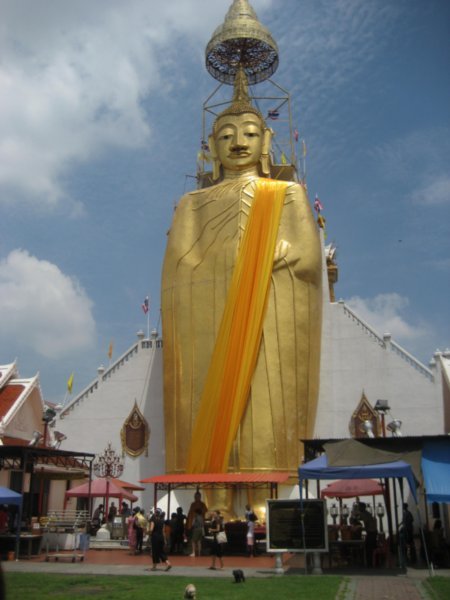 HUGE Buddha 