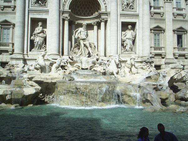  the front of Fontana di Trevi