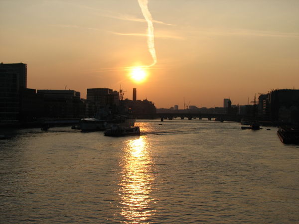Sunset on the Thames in Central London