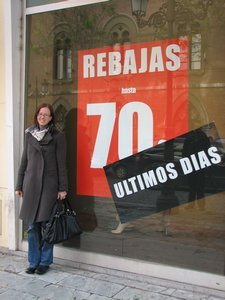 Rebajas (SALES) in Seville!  Melinda loves Rebajas in any country!