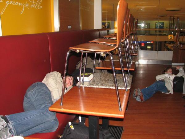 Free Overnight Beds at a Cafe in Heathrow Airport!