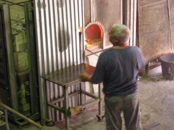 Demonstration of blowing glass