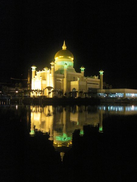 Omar Saifuddien Mosque