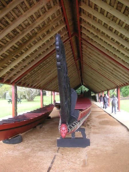 maori canoe