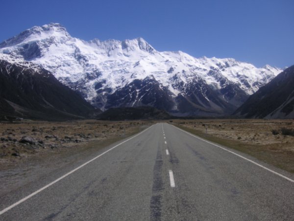 The road to Mt Cook village