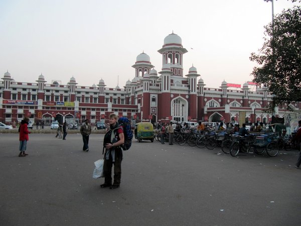 Lucknow train station