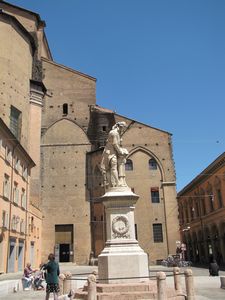 62 Piazza Galvani