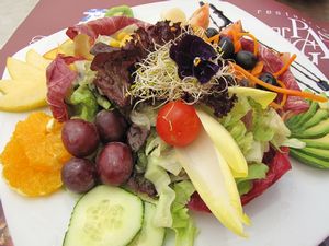 146 Yummy salad