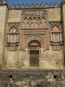 55 Side walls of Mezquita