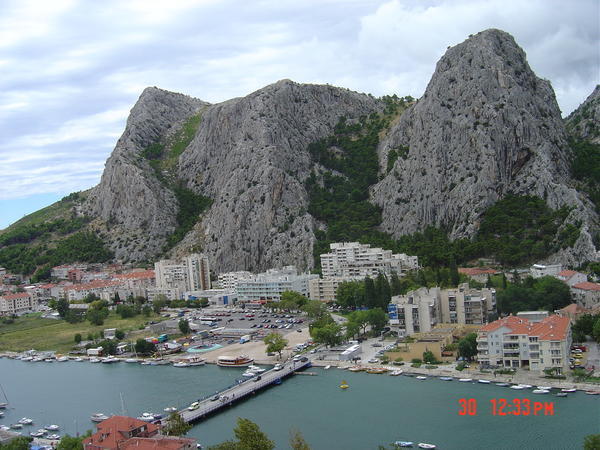 Welcome to Omis