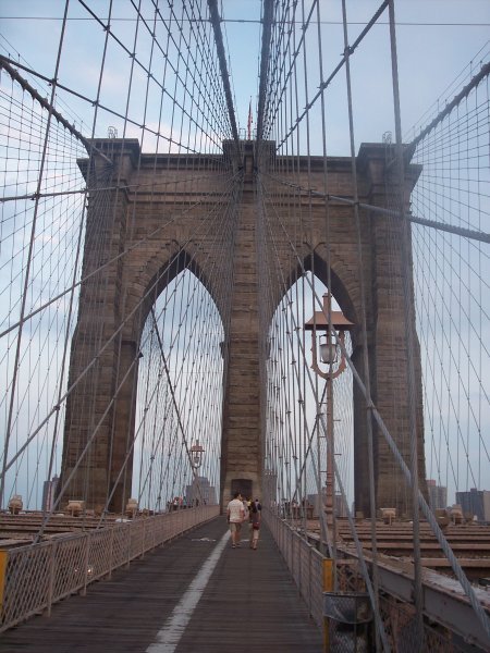 walking across the brooklyn bridge