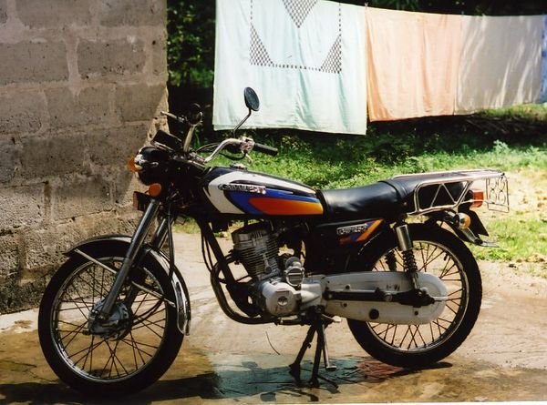 125 cc motorbike