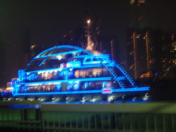 River boat night tour