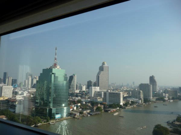 Bangkok skyline, flashpacking!