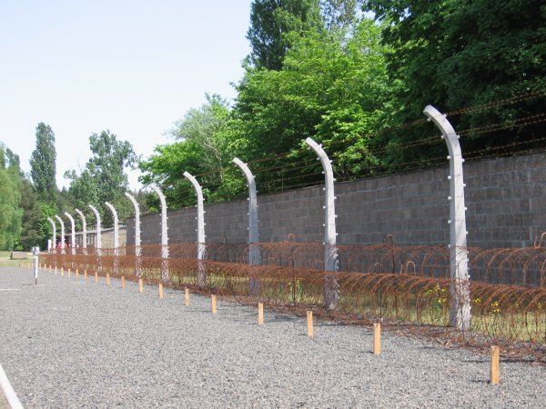 Sachsenhausen Fence line