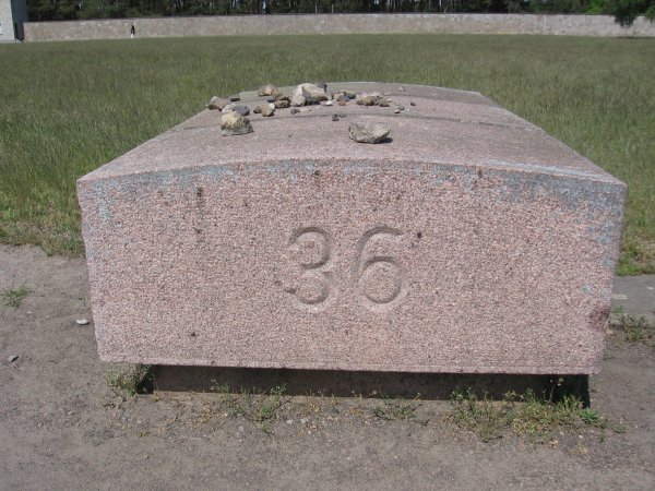 Memorial to Sachsenhausen Barrack #36