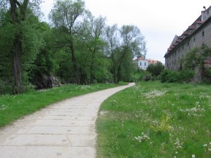 Happy to go up the garden path in Cesky Krumlov