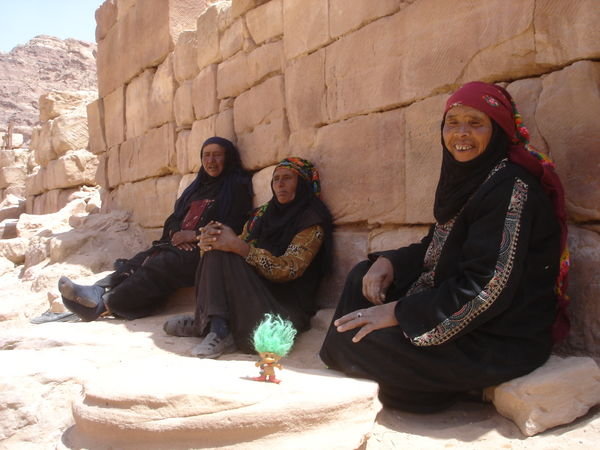 Bedouin Women in traditional garb and Key Perth Green