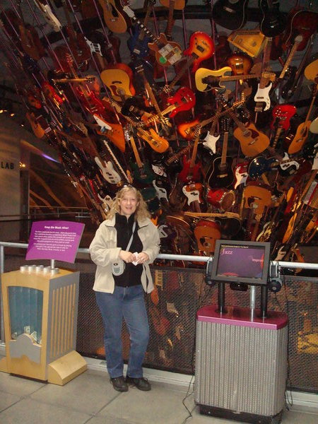 ROCK AND ROLL MUSEUM