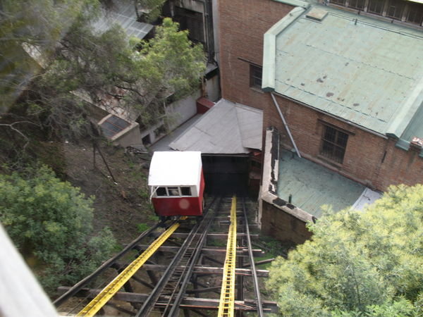 A ride on one of Valparaiso's elevators