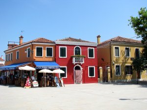 Colourful houses on Bureno
