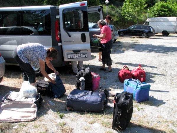 Sorting out our luggage at the Vernazza car park