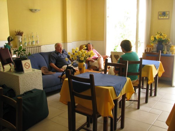 Rodger, Jan and Helen in the lounge/indoor breakfast area