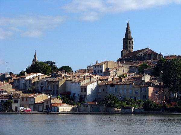 View of Castelnaudary from our boat as we were about to set off.