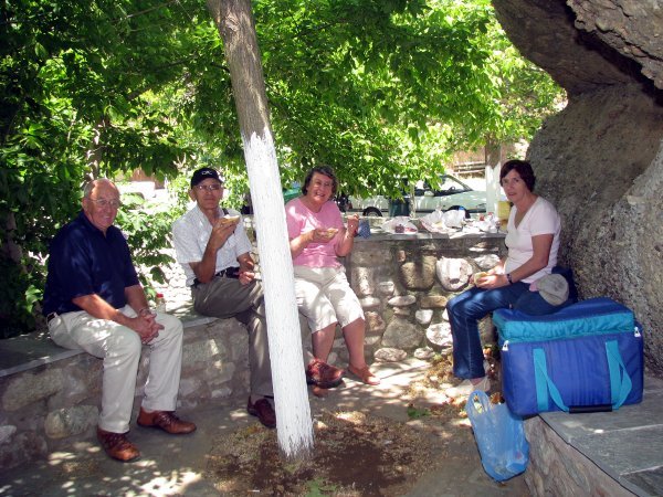 Picnic lunch under the trees at Larlaam monastery