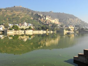 Small lake in front of the Old city of Bundi