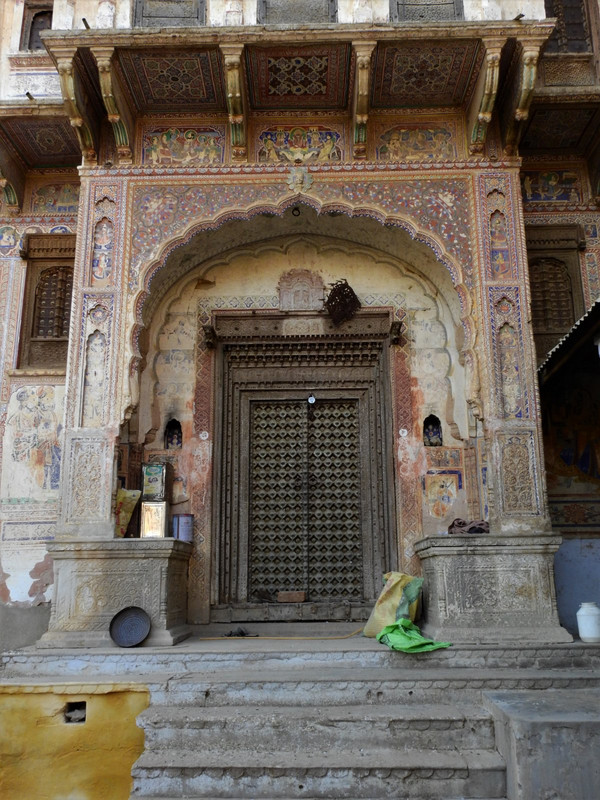Entrance to a haveli 