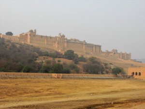 Enormous Amer fort in Jaipur
