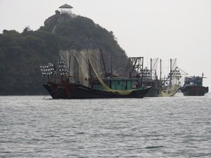 Fishing trawler on Ian Ha bay