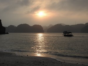 Sun setting on lan ha Bay