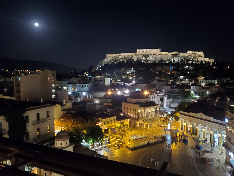 Beautiful night shot of the Acropolis