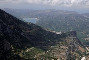 Mountain road between Archanes and Agios Nikolaos